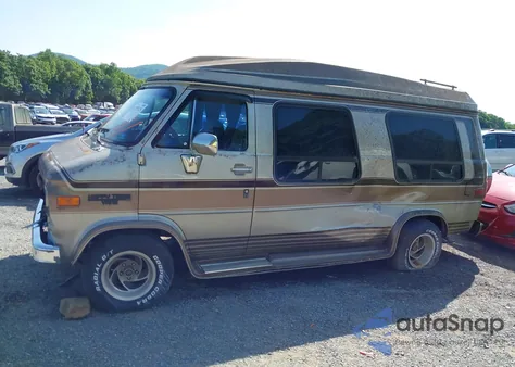 1988 Chevrolet G20 z USA, uszkodzony, nr VIN 1GBEG25K8J7123095